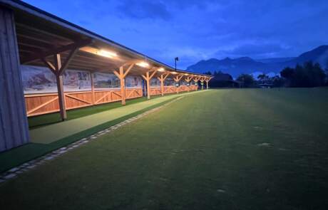 Bild: beleuchtete TrackMan Range