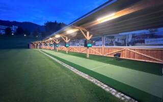 Bild: beleuchtete TrackMan Range